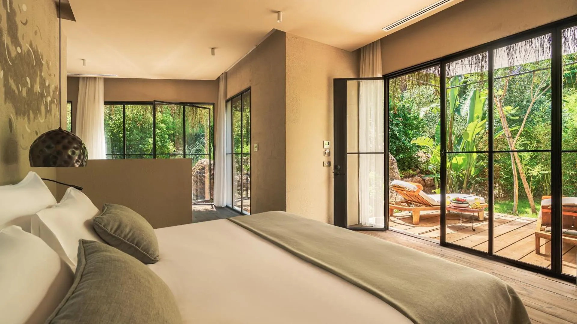 Yazz Collective Hotel Belen